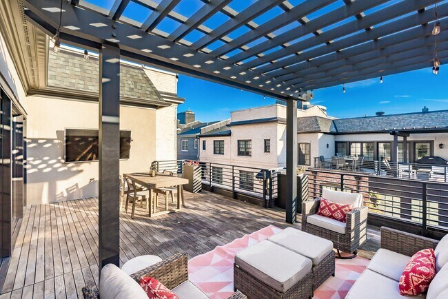 Building Photo - 100 Normandy Ave