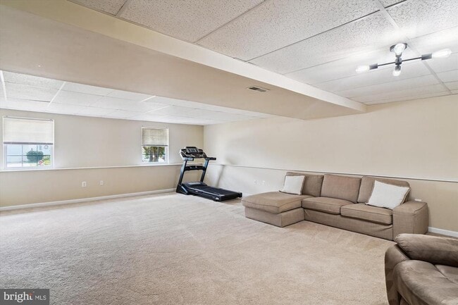 Building Photo - 813 Geronimo Dr