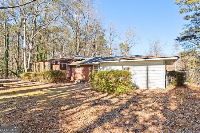 Building Photo - 4311 Short St