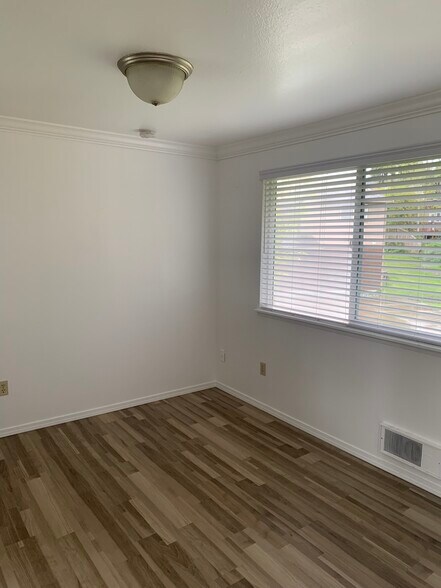 Representative of available unit - 1922 87th Avenue Ct W