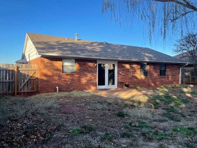 Building Photo - 1003 E Dell Ave
