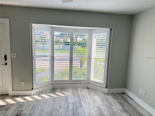 Building Photo - 440 50th Ave N