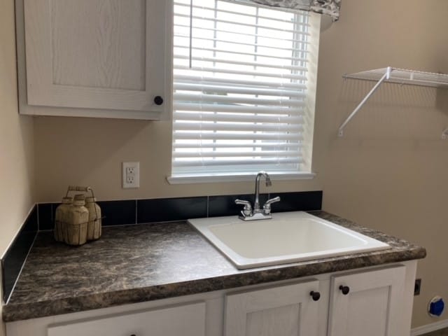 Building Photo - 1205 Wellington Dr