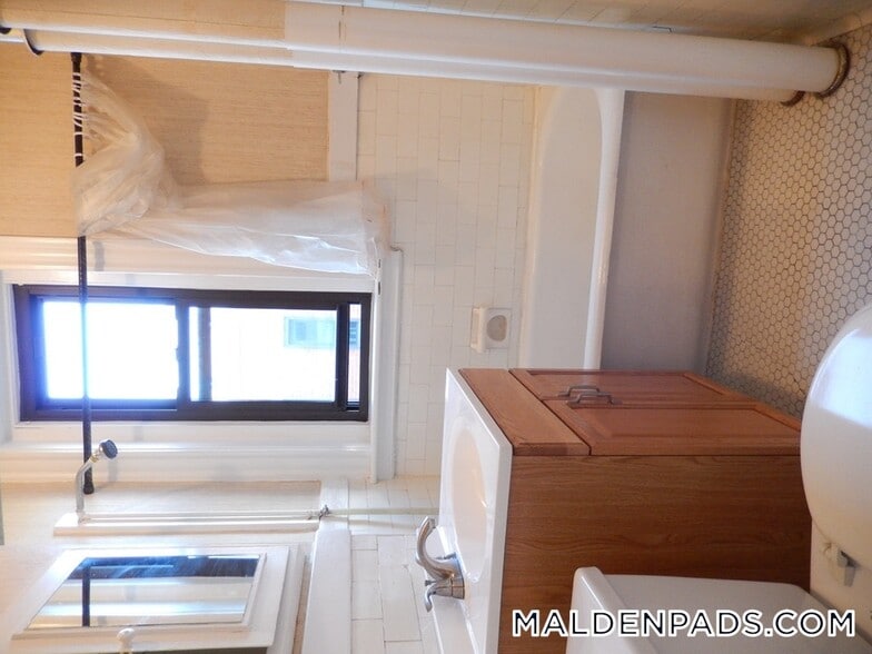 Building Photo - 17-19 Washington St.