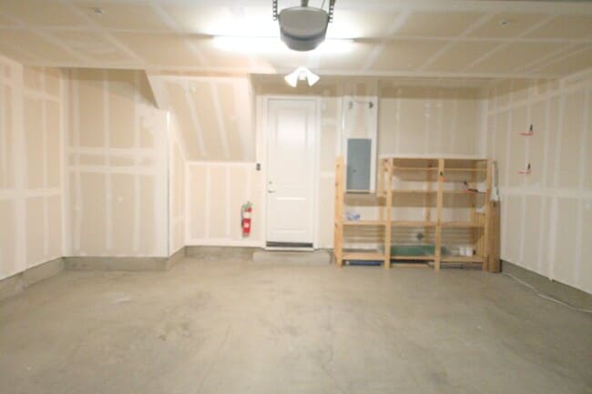 Building Photo - Dublin 3 stories 3 Beds, 3.5 Baths Townhouse in Boulevard community for rent