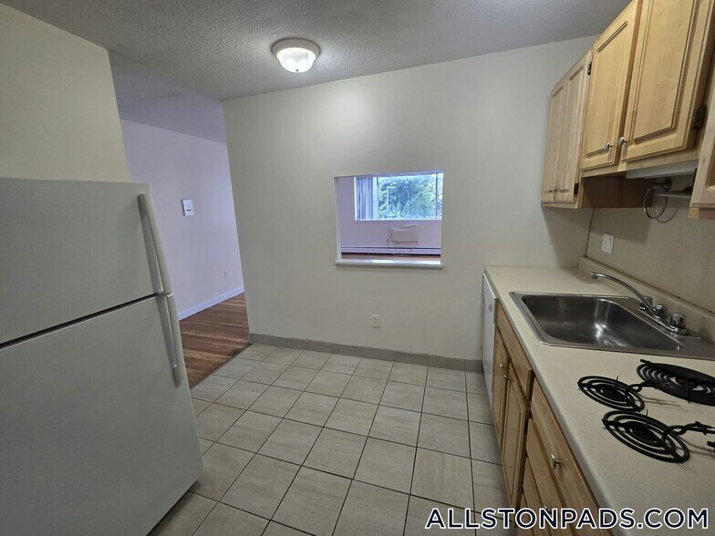 Building Photo - 90 Gardner St