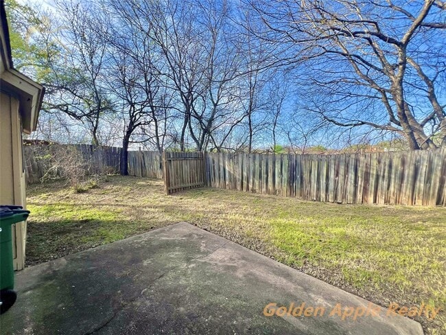 Building Photo - 4904 Cabob St