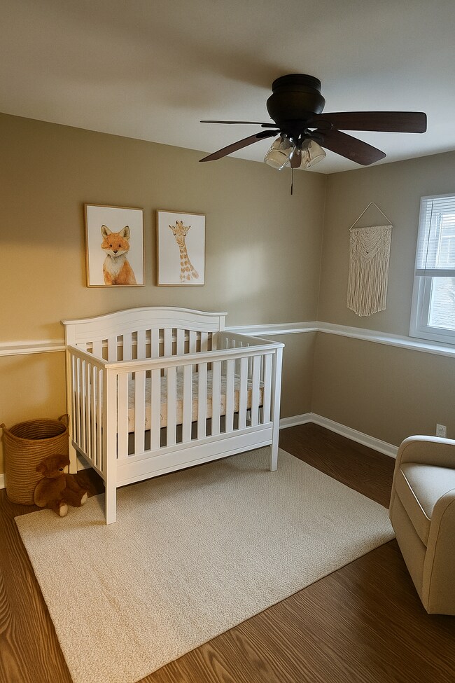 Building Photo - 332 Maplewood Dr