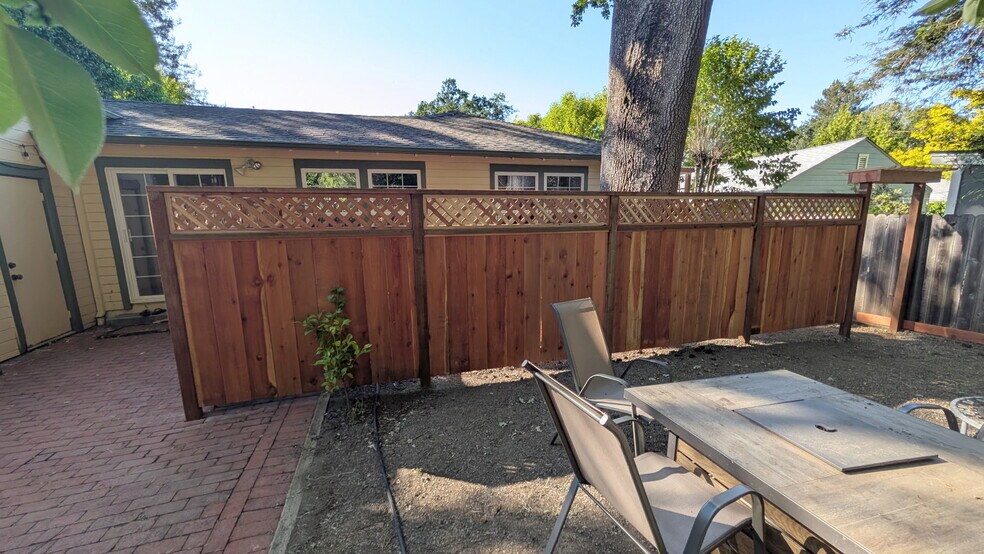Equipped with propane grill table for some s'mores and hot chocolate - 9 Scenic Ave