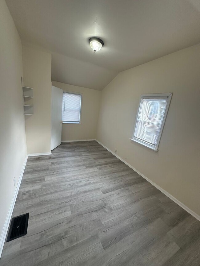Building Photo - Updated 2 Bedroom Home in Media Borough with Private Yard