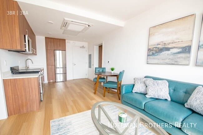 Building Photo - 2853 West Blvd