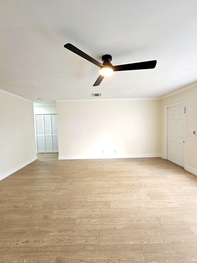 Building Photo - 4780 Orleans Ct