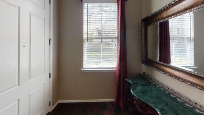 Building Photo - Desirable 3 Bedroom 3 Bathroom home in quiet neighborhood!