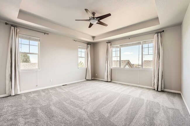 Building Photo - Large Beautiful Rental! Move in by next week!