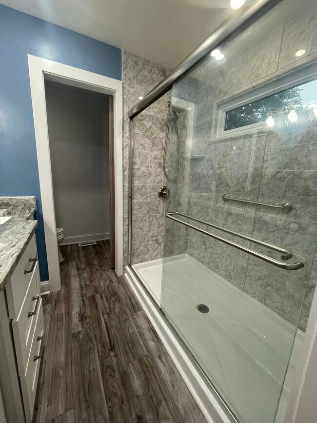 Building Photo - Beautiful home in Riverwalk