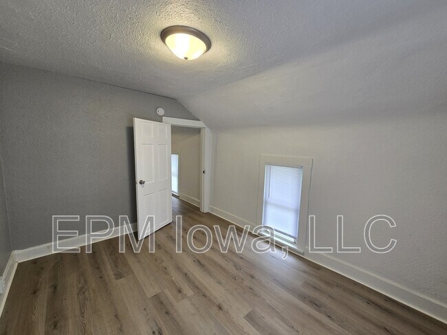 Building Photo - 716 Fowler St