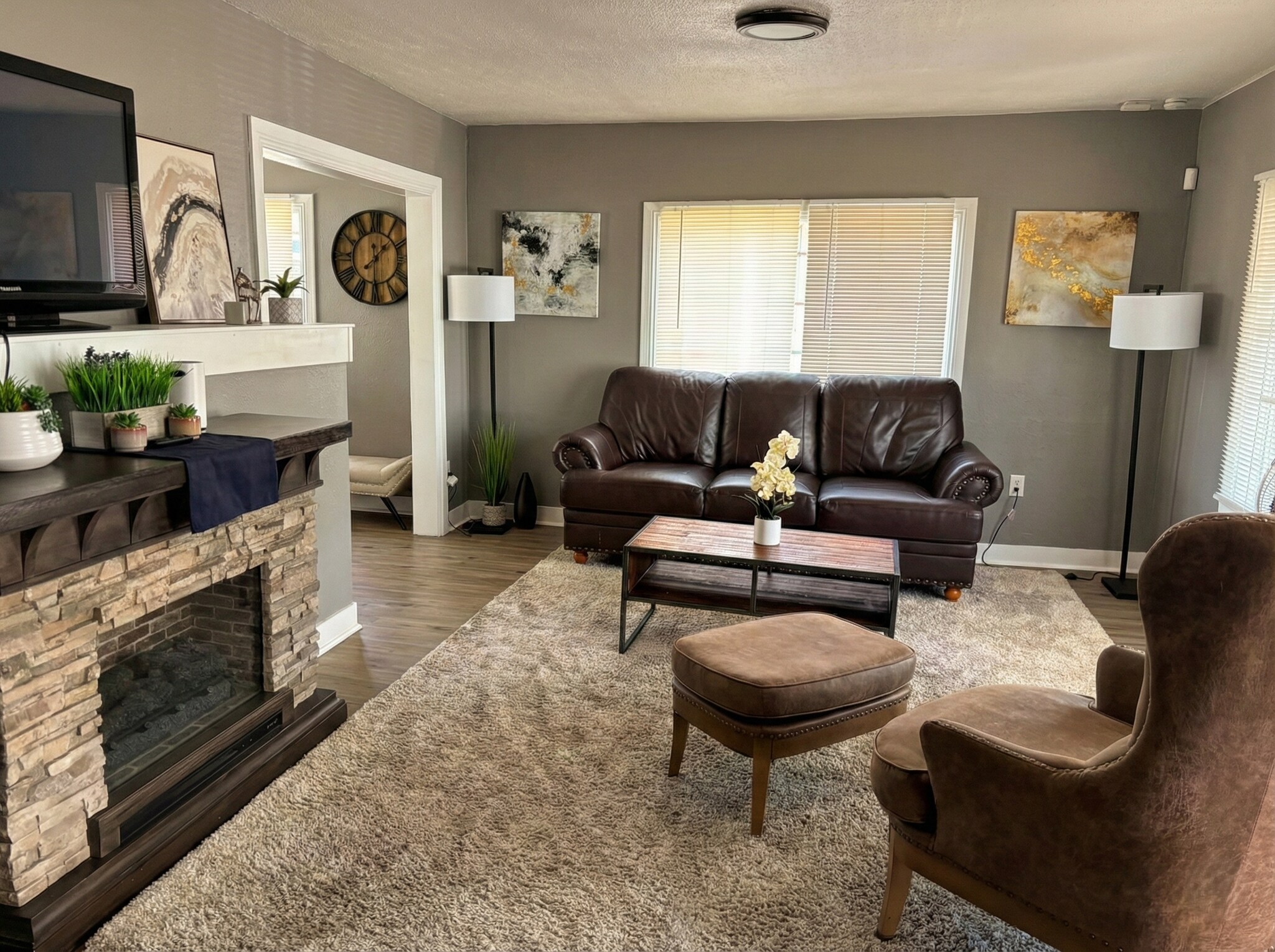 Building Photo - 8401 Plymouth St