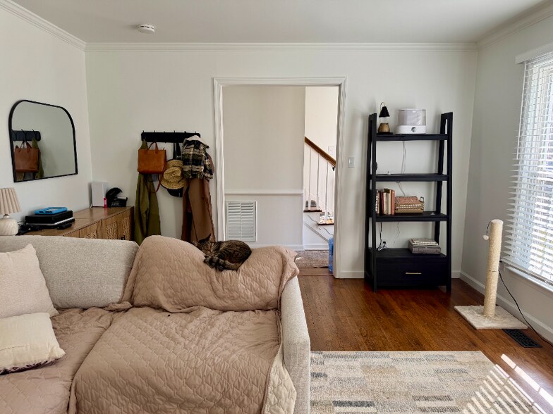 Building Photo - 1240 Patrick Ln