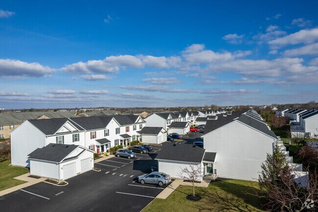 Building Photo - Brice Green Condominium