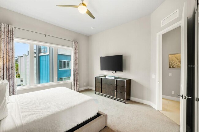 Building Photo - 7770 Sandy Ridge Dr