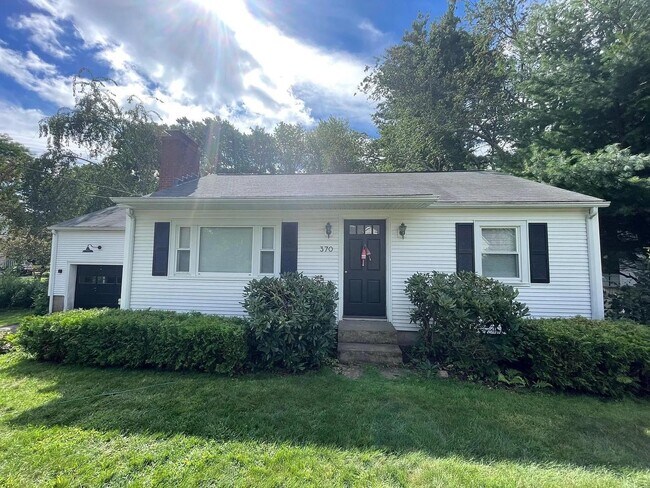Primary Photo - 370 Wallis Rd
