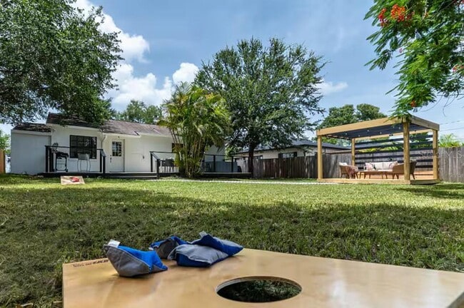 Building Photo - 5212 Puritan Ave