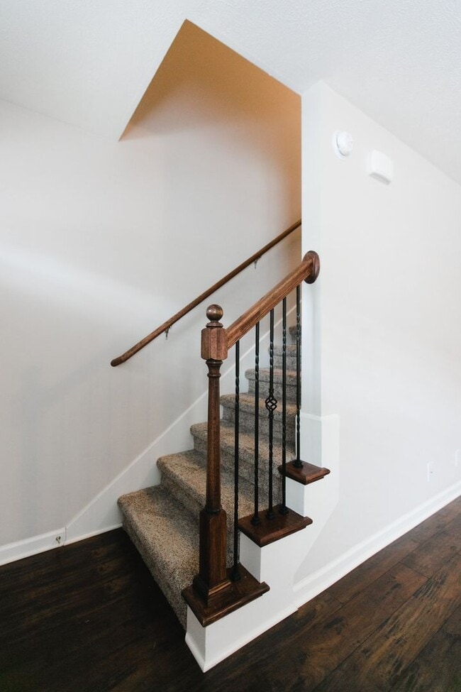 Building Photo - 924 Gamely Wy