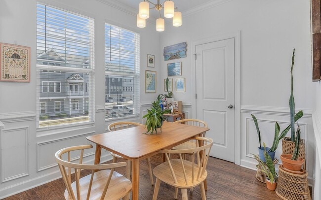 Building Photo - A MUST SEE!! 2-Bedroom Townhome In The Tern! Attached Garage - 400 Yards From Beaches - Dog Frien...