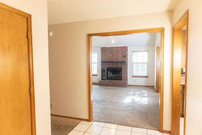 Building Photo - 309 Hood Ct