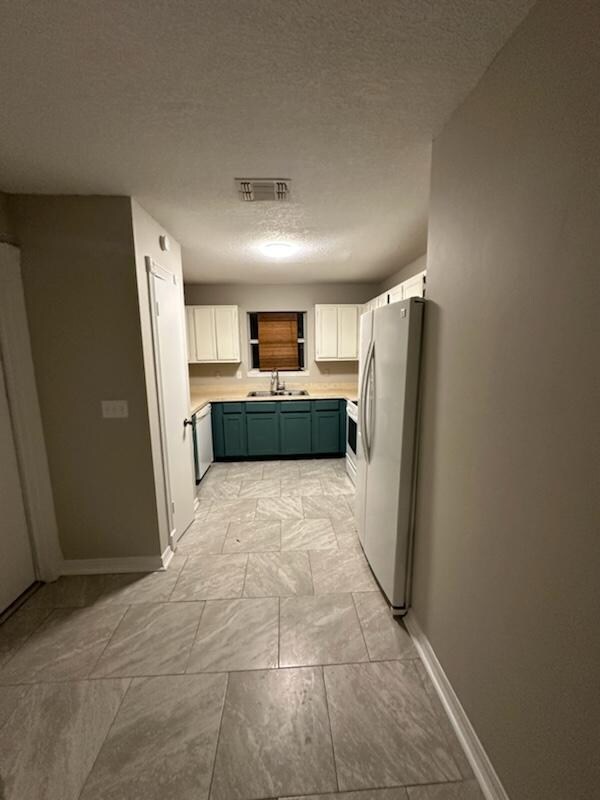 Building Photo - 6565 Arancio Dr W