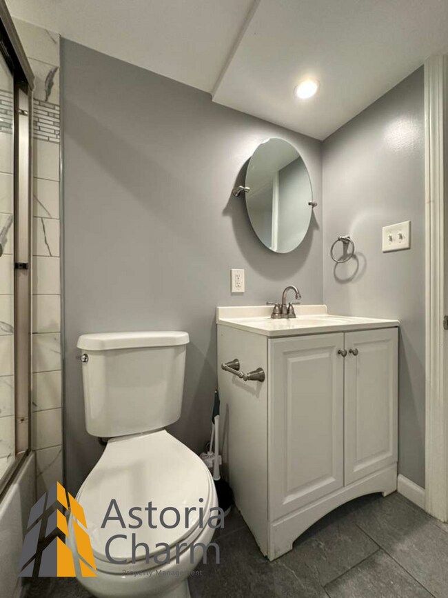 Building Photo - Spacious 3BR/2BA Home with Finished Baseme...