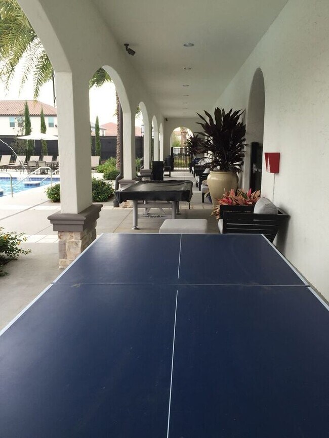 Building Photo - 6 bedroom/6 bath Dr. Phillips Home