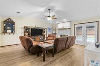 Building Photo - 937 Ridgewood Way