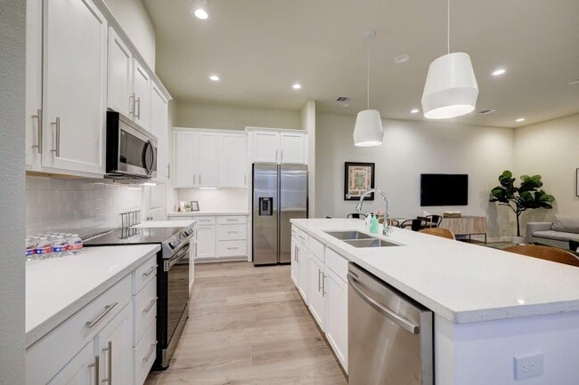 Building Photo - 2319 Silva Park Ln