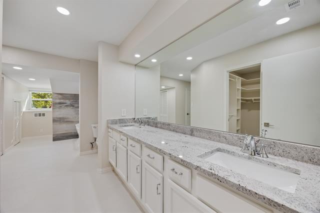 Building Photo - 2325 Clearview Ct