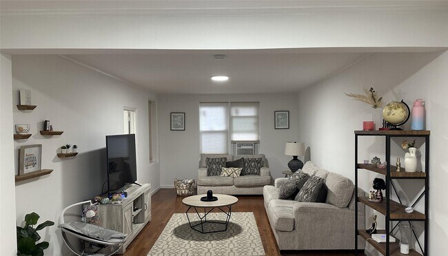Building Photo - 1133 Midland Ave