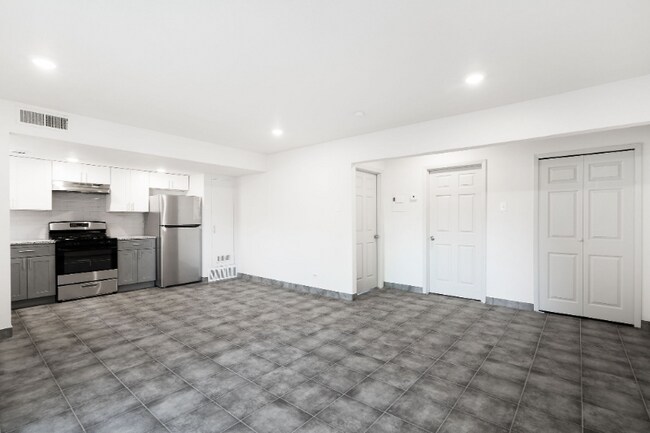 Building Photo - 2515 Clara Ln