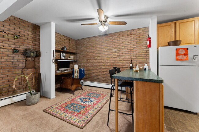 Building Photo - 207 Ballard St