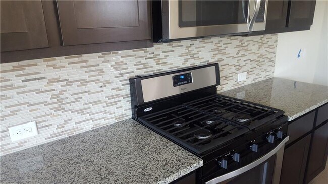 Building Photo - 9404 Hunter Ln