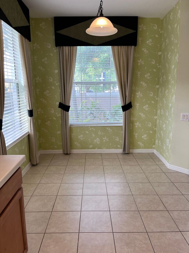 Building Photo - Welcome to the pinnacle of modern living – a dazzling 2-bedroom, 2-bathroom + Den sanctuary for r...