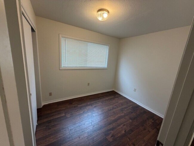 Building Photo - Charming home in Edison District