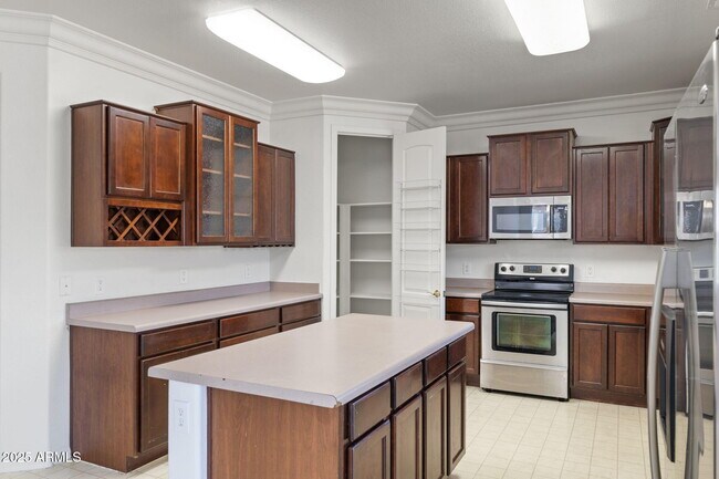Building Photo - 2261 W Mila Way