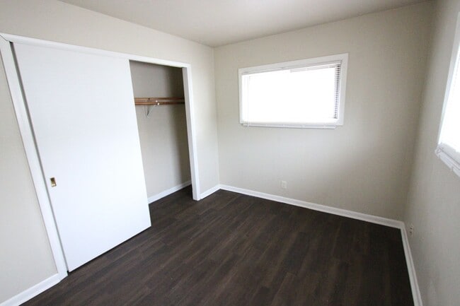 Building Photo - West Allis 3 bedroom 1 bath ranch Home