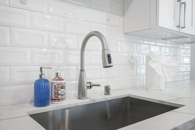 Building Photo - 10404 2nd Pl SW