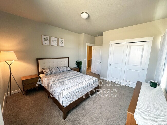 Building Photo - 6755 Carriage Meadows Dr