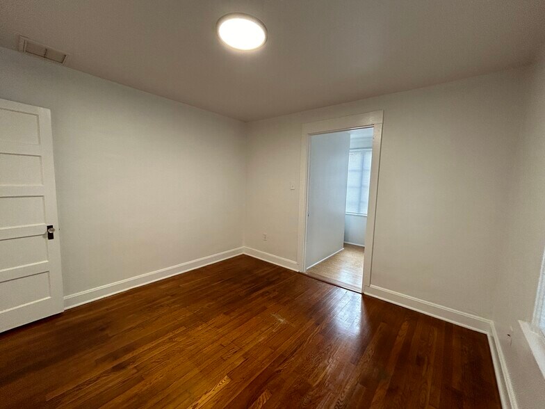 Building Photo - 2114 Arcadia Pl