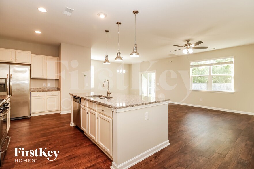 Building Photo - 516 Glady Rd