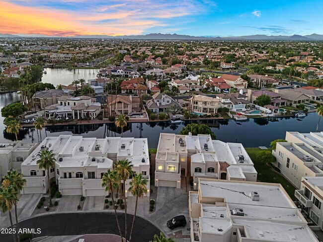 Building Photo - 1414 W Coral Reef Dr