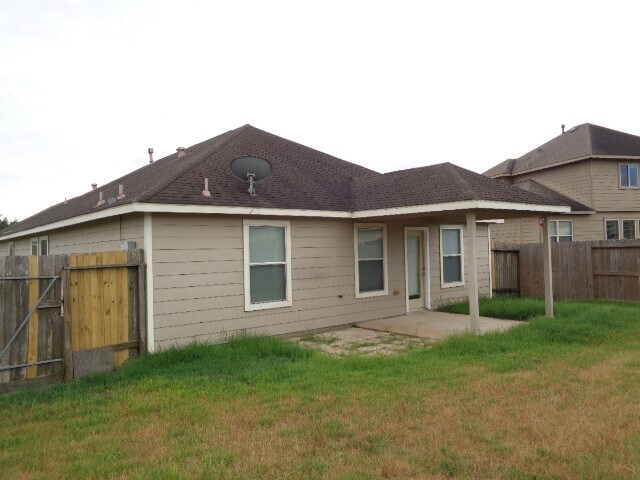 Building Photo - 8606 Sunset Pond Dr