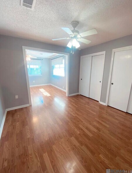 Building Photo - 1320 Briarrose Dr